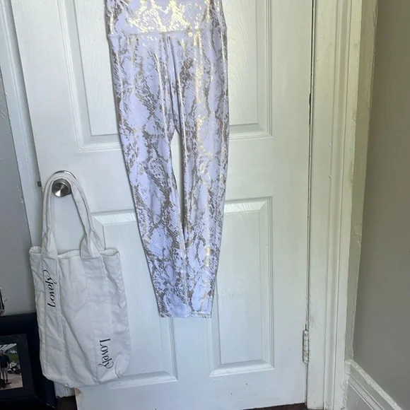 Carbon38 White and Gold Snakeskin Leggings - Picture 3 of 3